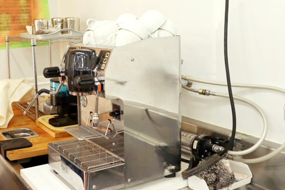 授業で実際に使っているエスプレッソマシン